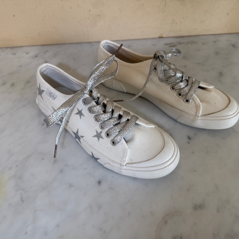 NEW Women's Silver Star Athletic Shoes